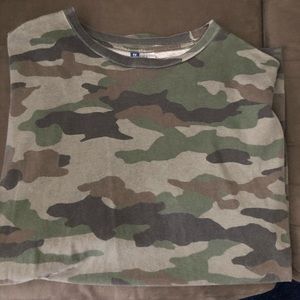 H&M men’s divided Tee
